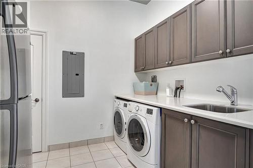 170 Water Street N Unit# Uph4, Cambridge, ON - Indoor Photo Showing Laundry Room