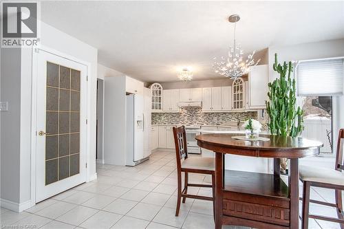 110 Deer Ridge Drive, Kitchener, ON - Indoor Photo Showing Dining Room