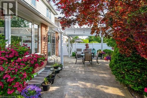 110 Deer Ridge Drive, Kitchener, ON - Outdoor