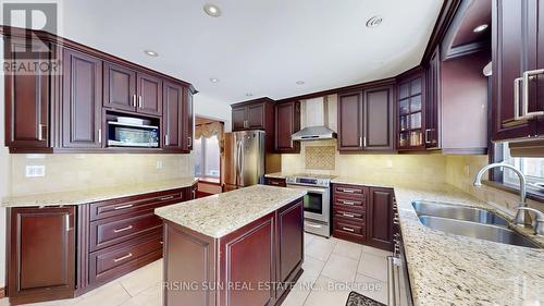 122 Barr Crescent, Brampton, ON - Indoor Photo Showing Kitchen With Stainless Steel Kitchen With Double Sink With Upgraded Kitchen
