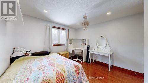 122 Barr Crescent, Brampton, ON - Indoor Photo Showing Bedroom