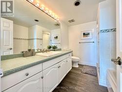 Show Stall & Bathtub in Ensuite Bathroom - 