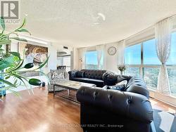 Large Living Room, Very Bright and Spacious - 