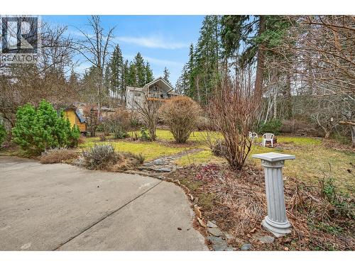 3111 Cedar Drive, Blind Bay, BC - Outdoor