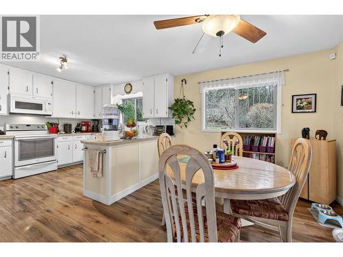 3111 Cedar Drive, Blind Bay, BC - Indoor