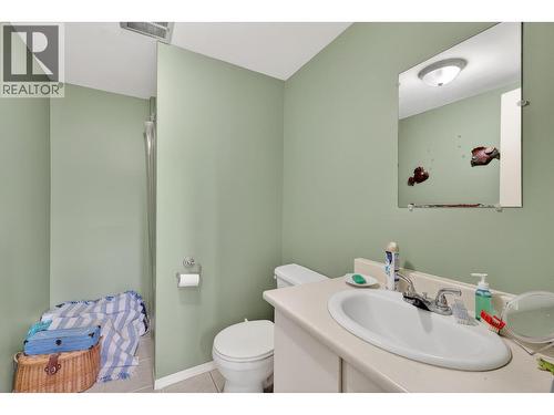 3111 Cedar Drive, Blind Bay, BC - Indoor Photo Showing Bathroom