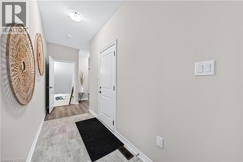 10 Birmingham Drive Unit# 138, Cambridge, ON - Indoor Photo Showing Other Room