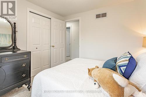 49 Parkview Drive, Thames Centre (Dorchester), ON - Indoor Photo Showing Bedroom