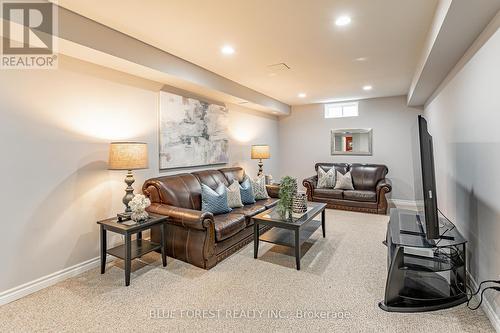 49 Parkview Drive, Thames Centre (Dorchester), ON - Indoor