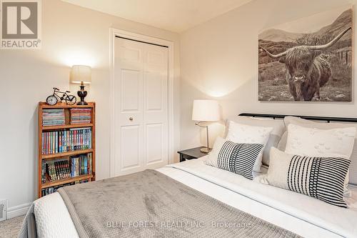 49 Parkview Drive, Thames Centre (Dorchester), ON - Indoor Photo Showing Bedroom
