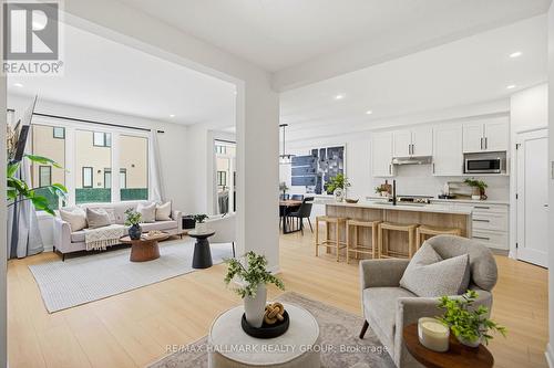120 Lynn Coulter Street, Ottawa, ON - Indoor Photo Showing Living Room