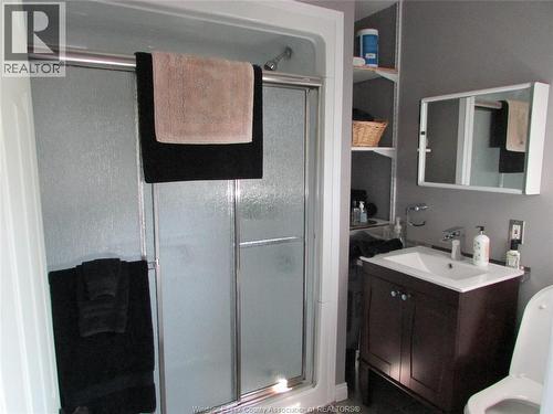 2310 Hickson Rd., Leamington, ON - Indoor Photo Showing Bathroom