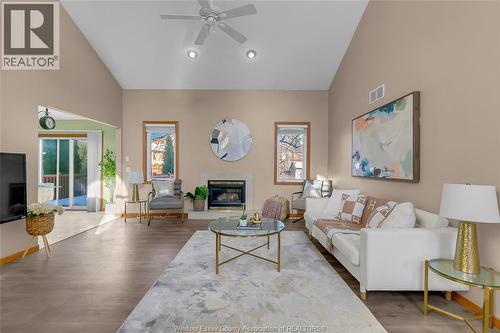 2376 Dandurand Avenue, Windsor, ON - Indoor Photo Showing Living Room With Fireplace