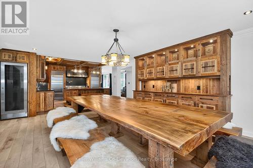 1076 Beaver Lane, Springwater, ON - Indoor Photo Showing Dining Room