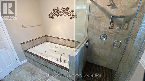 Separate Shower and Whirlpool Tub - 1638 Blakely Drive, Cornwall, ON - Indoor Photo Showing Bathroom