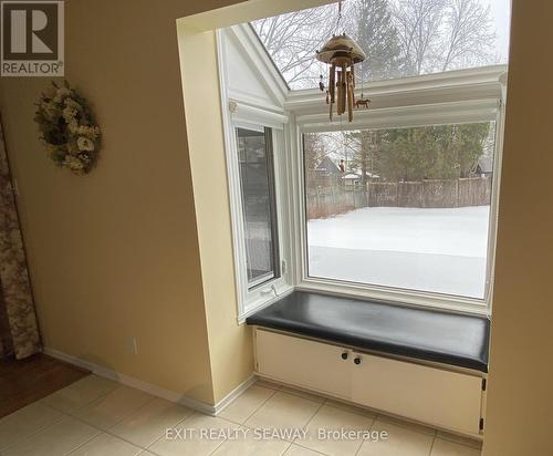 Garden Window & Window Seat - 1638 Blakely Drive, Cornwall, ON - Indoor Photo Showing Other Room