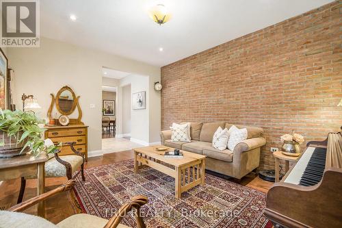 Living Room - 2465 Marchurst Road, Ottawa, ON - Indoor Photo Showing Living Room