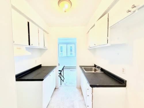 Cuisine - 302-39 Boul. Brunswick, Dollard-Des-Ormeaux, QC - Indoor Photo Showing Kitchen