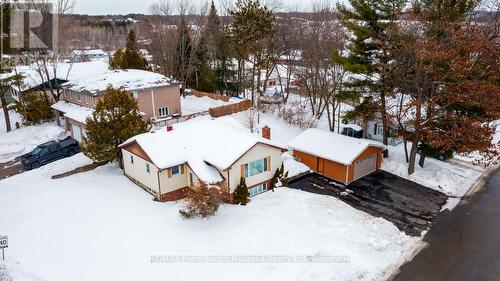 Spacious corner lot - 2 Laird Drive, Parry Sound, ON - Outdoor