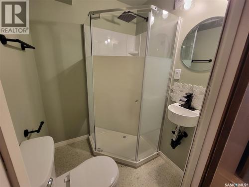 Carter Acreage, Luseland, SK - Indoor Photo Showing Bathroom