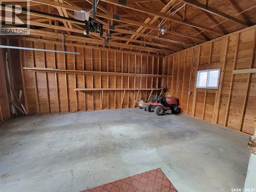 Carter Acreage, Luseland, SK - Indoor Photo Showing Garage