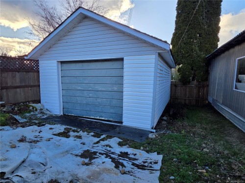 2417 9Th Ave, Port Alberni, BC 