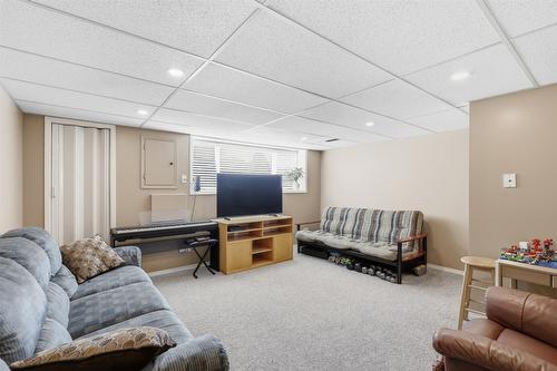1850 Fleetwood Avenue, Kamloops, BC - Indoor Photo Showing Basement