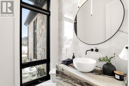 153 Heritage Lake Drive, Puslinch (Crieff/Aikensville/Killean), ON - Indoor Photo Showing Bathroom