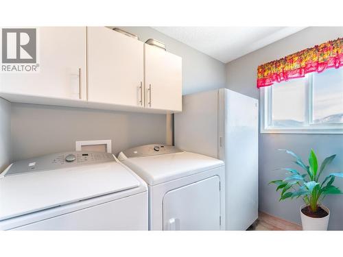 801 Hawkview Drive, Creston, BC - Indoor Photo Showing Laundry Room