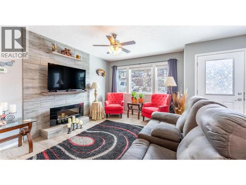 801 Hawkview Drive, Creston, BC - Indoor Photo Showing Living Room With Fireplace