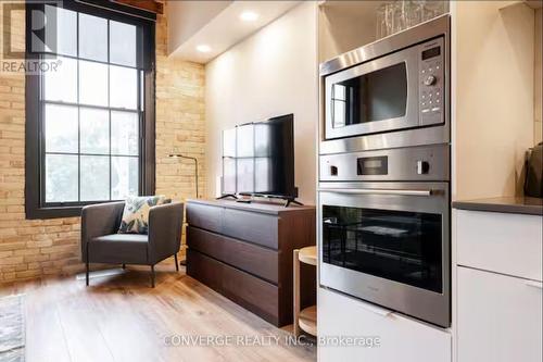 206 - 245 Downie Street, Stratford, ON - Indoor Photo Showing Kitchen
