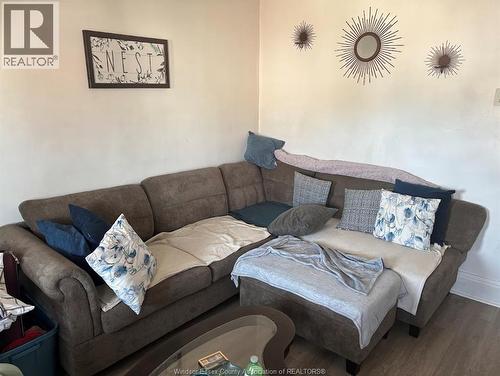 1629-31 Drouillard Road, Windsor, ON - Indoor Photo Showing Living Room