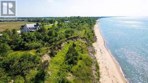 7035 Blue Coast Heights, Plympton-Wyoming, ON 