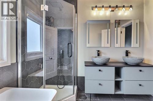 883 Pillette, Windsor, ON 