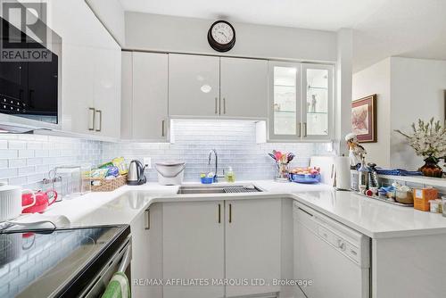 212 - 121 Water Street W, Cornwall, ON - Indoor Photo Showing Kitchen With Upgraded Kitchen