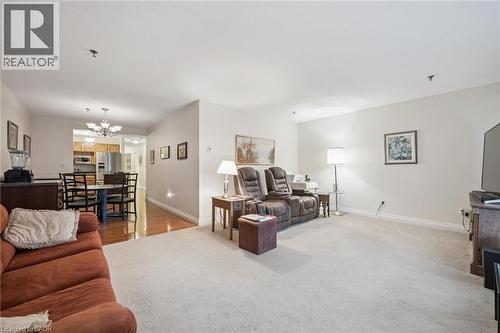 1009 Queenston Road Unit# 216, Cambridge, ON - Indoor Photo Showing Living Room
