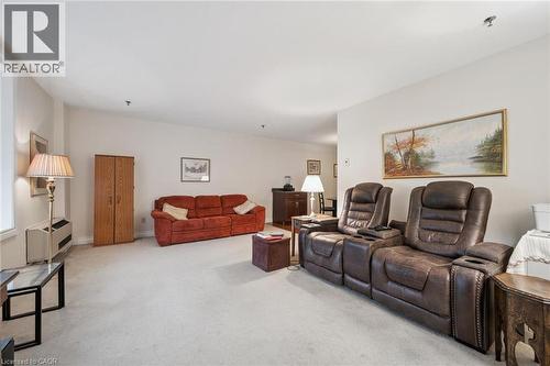 1009 Queenston Road Unit# 216, Cambridge, ON - Indoor Photo Showing Living Room