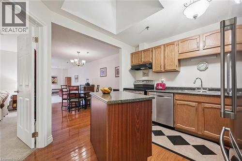 1009 Queenston Road Unit# 216, Cambridge, ON - Indoor Photo Showing Kitchen