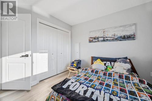 9 Peach Tree Boulevard, St. Thomas, ON - Indoor Photo Showing Bedroom