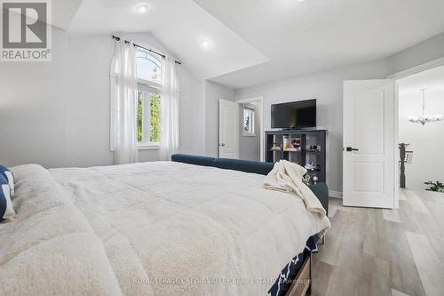 9 Peach Tree Boulevard, St. Thomas, ON - Indoor Photo Showing Bedroom
