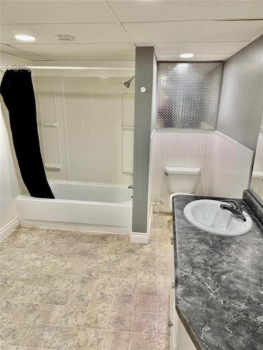 791 7Th Avenue S, Virden, MB - Indoor