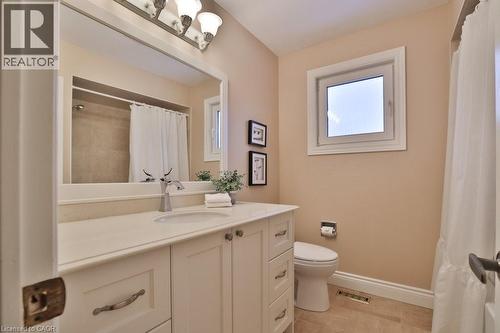2289 Beejay Court, Mississauga, ON - Indoor Photo Showing Bathroom