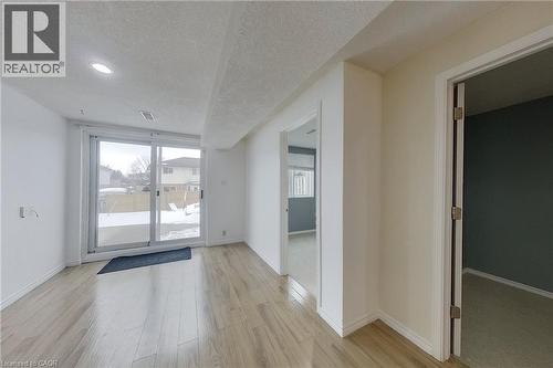 233 Benesfort Crescent, Kitchener, ON - Indoor Photo Showing Other Room