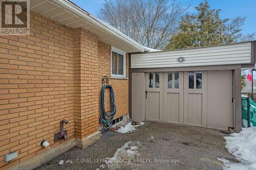 14 Hearth Crescent, Kitchener, ON - Outdoor With Exterior