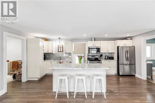 353 Inman Road, Haldimand (Dunnville), ON - Indoor Photo Showing Kitchen With Double Sink
