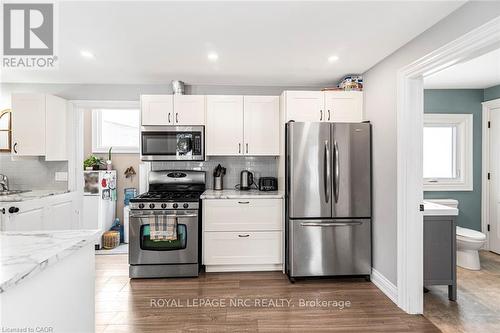 353 Inman Road, Haldimand (Dunnville), ON - Indoor Photo Showing Kitchen