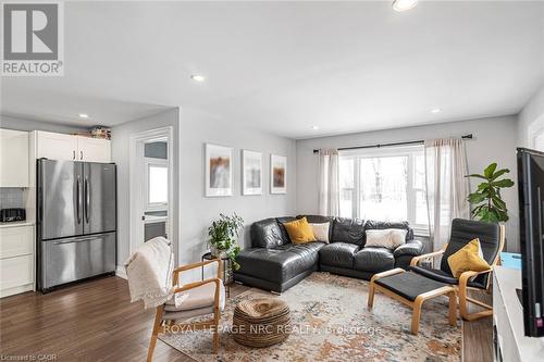 353 Inman Road, Haldimand (Dunnville), ON - Indoor Photo Showing Living Room
