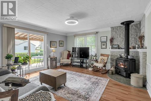 21052 Birch Avenue, South Glengarry, ON - Indoor Photo Showing Living Room With Fireplace