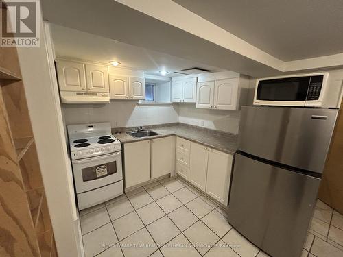 90 Queen Elizabeth Drive, Ottawa, ON - Indoor Photo Showing Kitchen