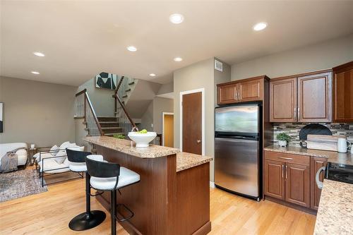 29 99 Keslar Road, Winnipeg, MB - Indoor Photo Showing Kitchen
